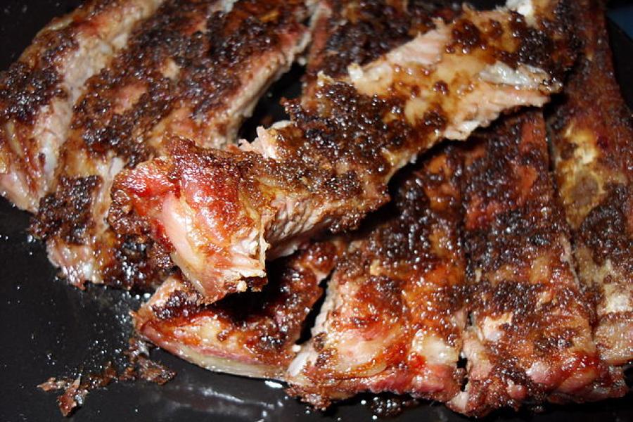 Cooked spare ribs